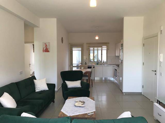 Milos Park Alsancak'ta 2+1 Dağ ve Deniz Manzaralı Özel Teras ve Balkonlu Eşyalı Daire