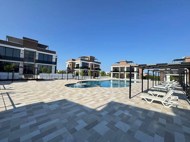 Girne Alsancak Ta Deniz Manzaralı Özel Teraslı ve Özel Bahçe Alanı İle Ultra Lüx Havuzlu Sitede 2+1 Kiralık Daireler
