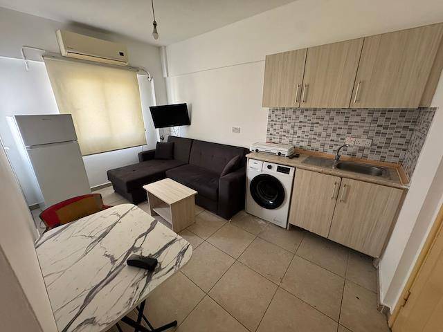 Girne Kaşgar Bölgesinde, Merkezi Konumda Küçük ve Kullanışlı 2+1 Kiralık Daire