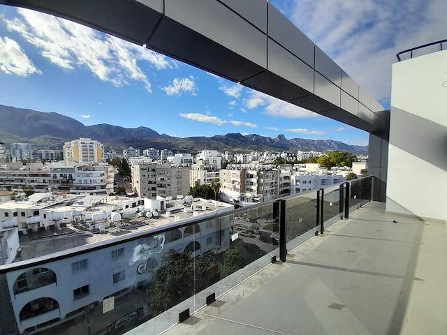 Girne Merkez Grand Opera Hotel & Casino Bölgesinde Satılık 150 m² /2+1 Penthouse 230.000 Stg/