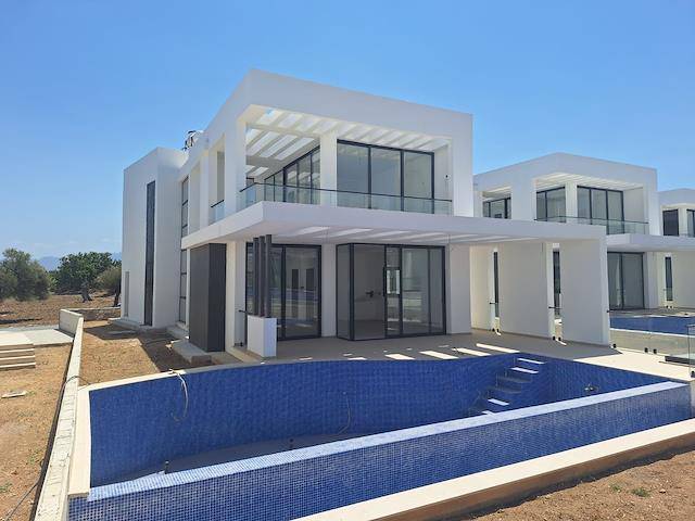 Türk Koçan Girne Çatalköy Bölgesinde Satılık 3+2 Villalar