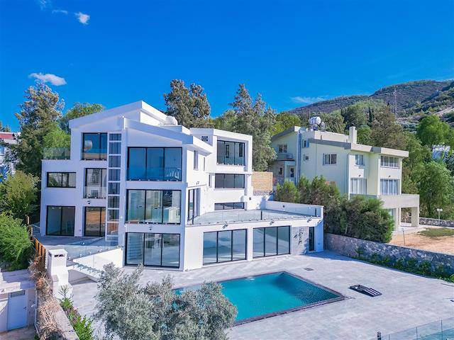 Ultra Luxury 11+2 Villa For Sale In Upper Kyrenia Region