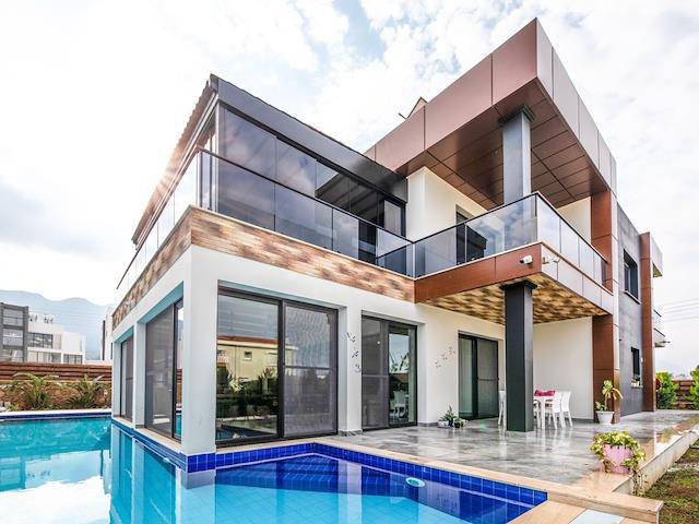Girne Edremit, Satılık Lüks 4+1 Villa