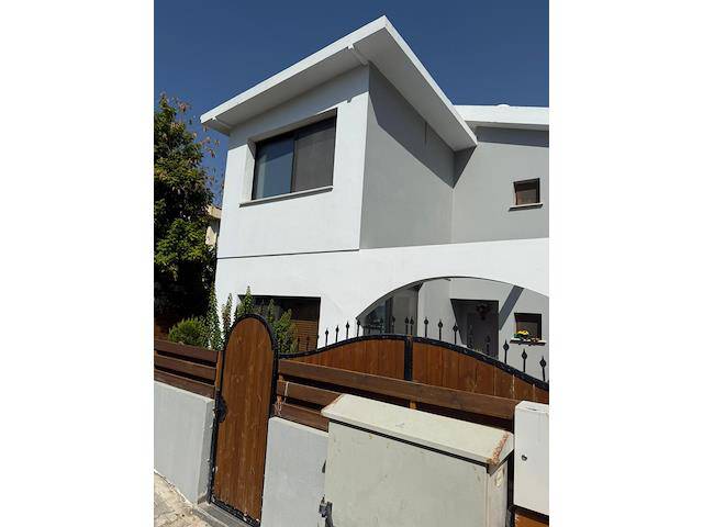 Boğaz Bölgesi Full Eşyalı Satılık Tam Müstakil Villa !