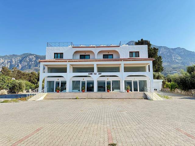 Girne Lapta Bölgesinde Sende Katlı Kiralık Ticari İzinli İş Yeri