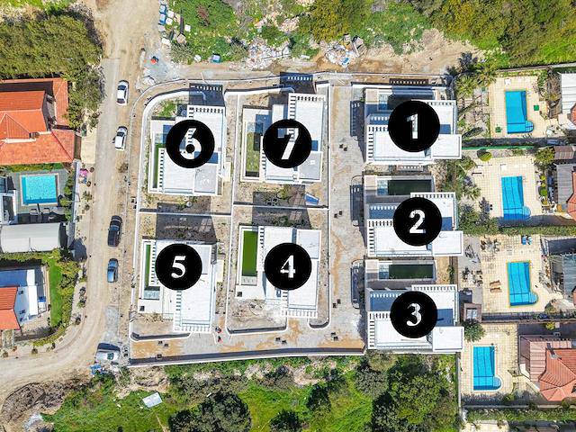 Girne Karşıyaka, Denize Yakin Manzaralı Satılık 4+1 Villa 515.000 Stg /