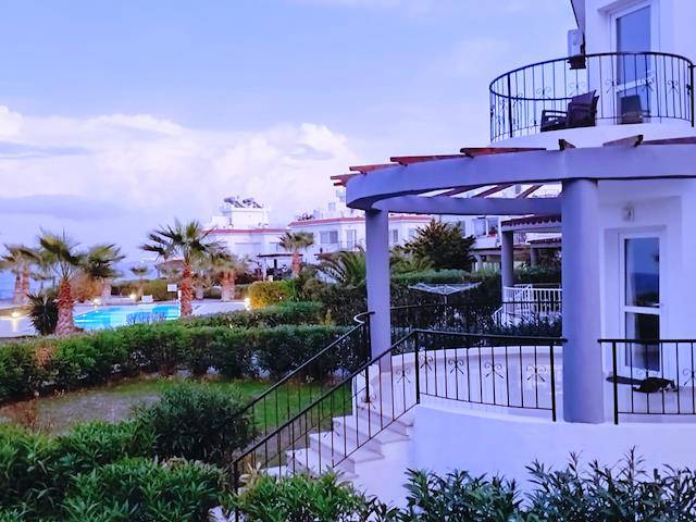 Girne Lapta Denize Sıfır! Satılık Daıre 3+1 Bahçeli/179 000 Stg/