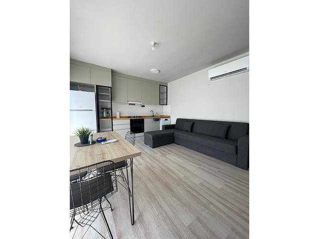 Girne Lapta Tam Merkez De H. Gül Market Yakın Satılık Yeni Lux Daire 1+1 /83 000 Stg /