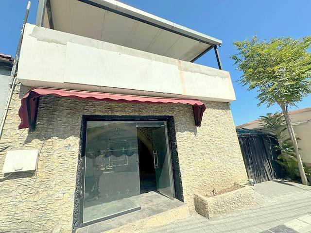 Tek Yetkili- Girne-Lapta Satılık Dükkan + Ofis Odası ve Geniş Terası İle