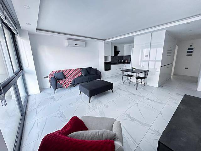 2+1 Apartment For Rent In The Complex In Girne Center