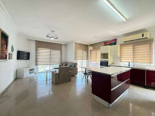 Girne Merkezde Denize Yürüme Mesafesinde Kiralık 3+1 Daire