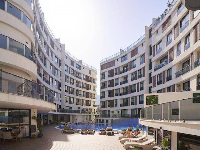 Luxuriously Furnished 2+1 Apartment For Rent In A Complex In Kyrenia Center