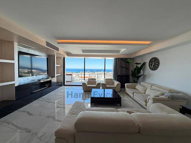 Ultra Luxury 4+1 Apartment For Rent In Girne City Center – Enjoy Sauna, Jacuzzi and Shared Pool!