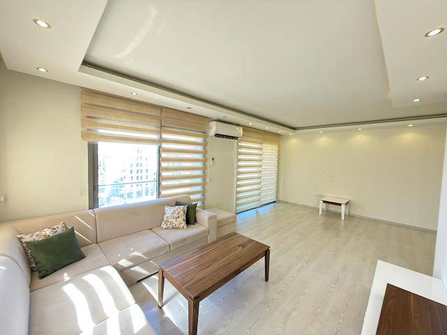 Girne Merkez’de Kiralık 3+1 Daire – Muhteşem Deniz Manzarasıyla
