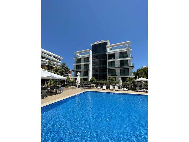 Her Konforun Yaşam Tarzınızı Yükseltmek İçin Tasarlandığı Prestijli Tesiste Modern Bir Yaşam.