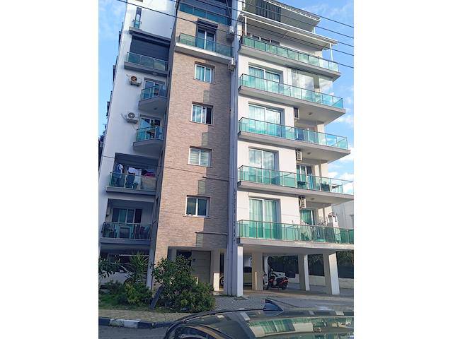 Girne Merkezde 23 Nissan Ilkokulu Yani Satılık Daire 3+1 /175 000 Stg /