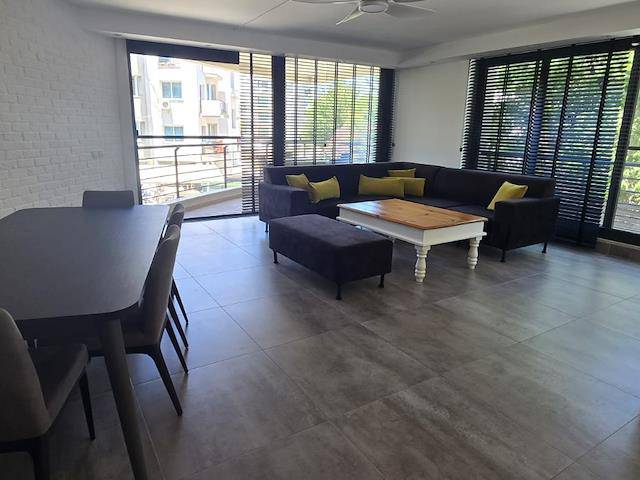Girne Merkez, Lüks Rezidans İçinde Eşyalı Satılık 2+1 Daire 187.000 Stg