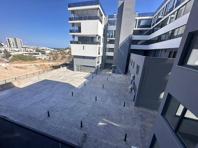 Girne Merkez, Blue Palm Sitesinde Satılık Ticari İzinli Ofis 95.000 Stg