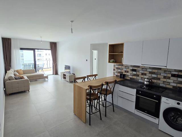 Sezar Blue Sitesinde, Kiralık Deniz Manzaralı 2+2 Eşyalı Daire - Hangi Ev