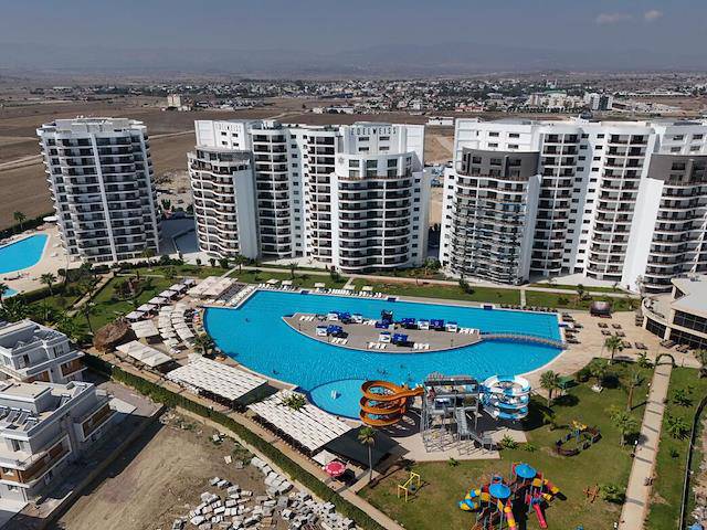 Kıbrıs İskele Long Beach'ta satılık havuzlu daire - Hangi Ev