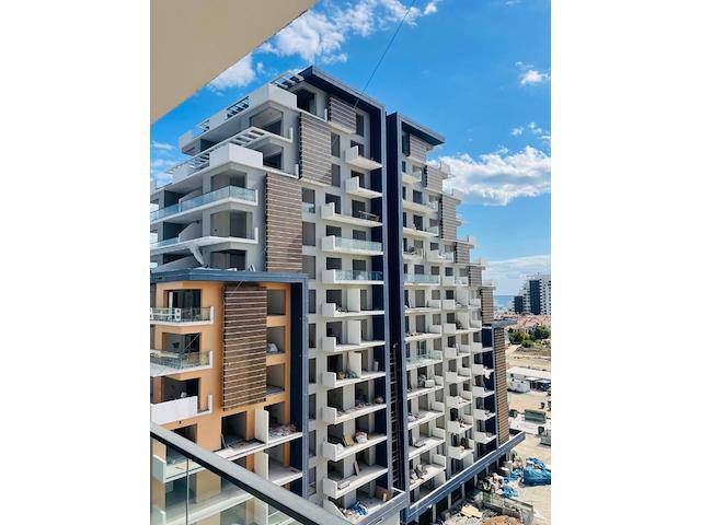 2+1 Apartment With Sea View For Sale In Riverside Project In Long Beach Area