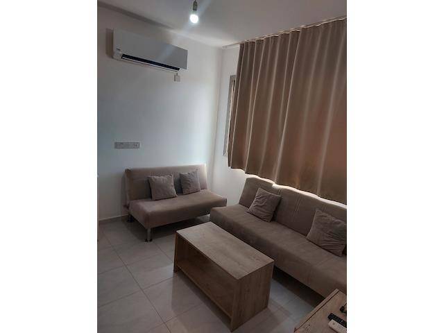 Yenikent Ana Cadde Üzeri 1+1 Kiralık Daire ! Sadece Öğrenci