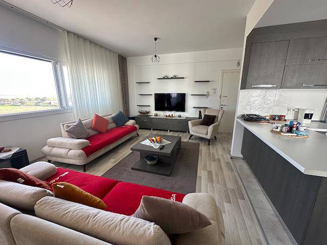 Mağusa Merkezde Havuzlu Sitede Satılık 3+1 Daire