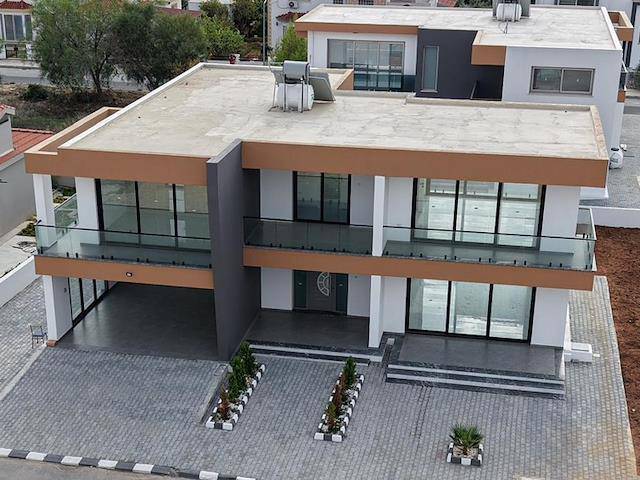 Gazimağusa Mutluyaka Bölgesinde Sahibinden Satılık Lux Villa