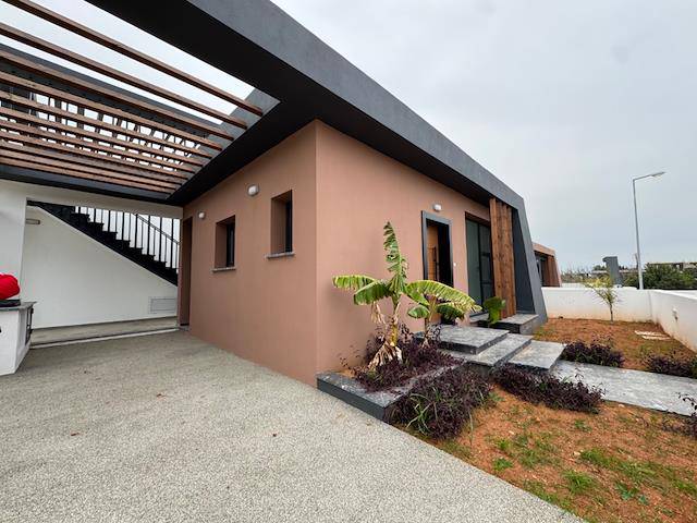 Uygun Fiyata! Yeni Boğaziçi Bölgesinde, Özel Forever (4Rever) Green Residence'da, Tüm Teknik Cihazlar ve Klimalarla Donatılmış, Çatı Terasına Sahip Hazır 3+1 Bungalov. Tüm Vergiler Ödendi!